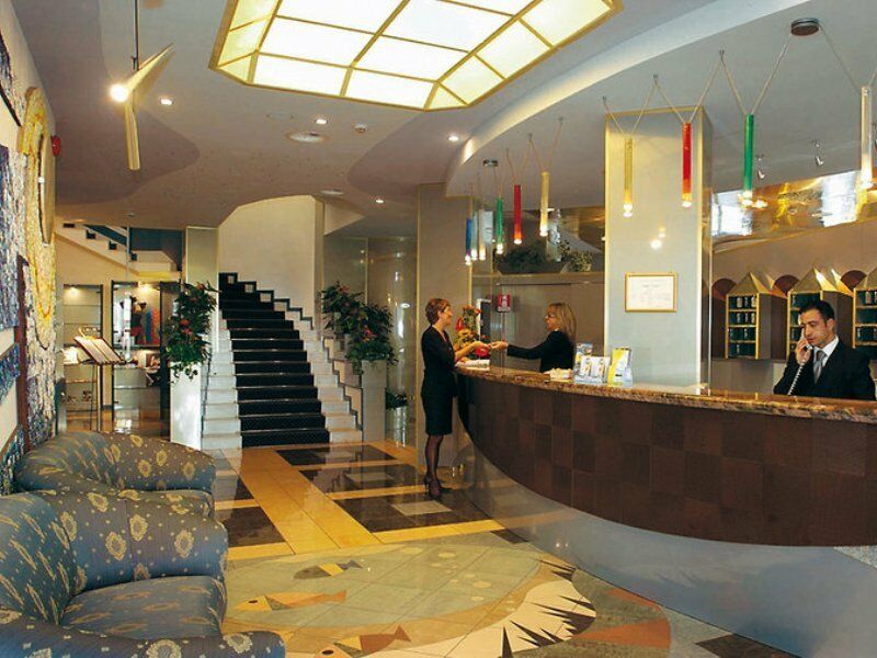 Hotel Caravelle&Minicaravelle Лидо-ди-Езоло Экстерьер фото